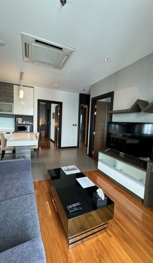 ให้เช่าห้องใหญ่ โรงแรม The Vertical Suite รายวัน รายสัปดาห์ รายเดือน ระยะสั้น โซนศรีนครินทร์ อ่อนนุช โทร 096-947-7788