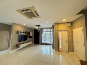 ขายบ้านเดี่ยวหรูย่านสุขาภิบาล5 บ้านเดี่ยวหรูออเงิน ฟรี เฟอร์นิเจอร์ ครัวบิ้วท์อิน,ขายพร้อมผู้เช่า เจ้าของขายเอง