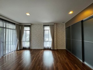 ขายบ้านเดี่ยวหรูย่านสุขาภิบาล5 บ้านเดี่ยวหรูออเงิน ฟรี เฟอร์นิเจอร์ ครัวบิ้วท์อิน,ขายพร้อมผู้เช่า เจ้าของขายเอง