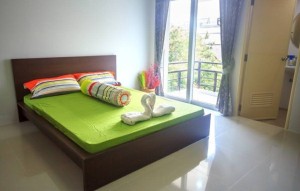 บ้านอุดมพรอพาร์ทเมนท์ – ทำเลทองศรีนครินทร์ซอย 9 🌟 ตรงข้ามสมิติเวช เดินทางง่าย ใกล้รถไฟฟ้า สายสีเหลืองสถานีศรีกรีฑา ใกล้ก Airport Link หัวหมากแค่1ป้ายรถเมล์ เริ่มต้นเพียง 4500 บาท!