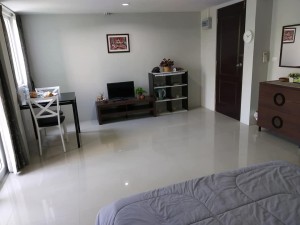 บ้านอุดมพรอพาร์ทเมนท์ – ทำเลทองศรีนครินทร์ซอย 9 🌟 เดินทางง่าย ใกล้รถไฟฟ้า เริ่มต้นเพียง 4,500 บาท! 🌟