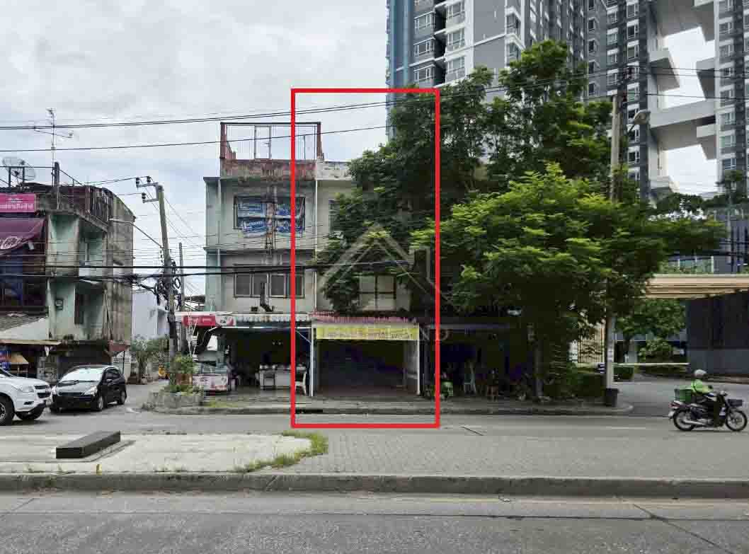 อาคารพาณิชย์ 3 ชั้น ใกล้ MRT แยกติวานนท์ ถนนกรุงเทพ – นนทบุรี