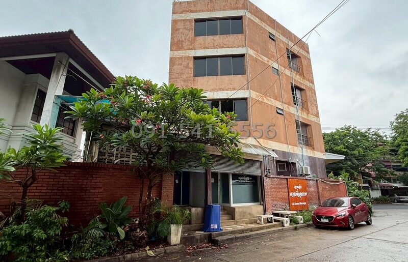 ให้เช่า อาคารสำนักงาน 4 ชั้น พร้อมดาดฟ้า หลังตลาดบองมาร์เช่