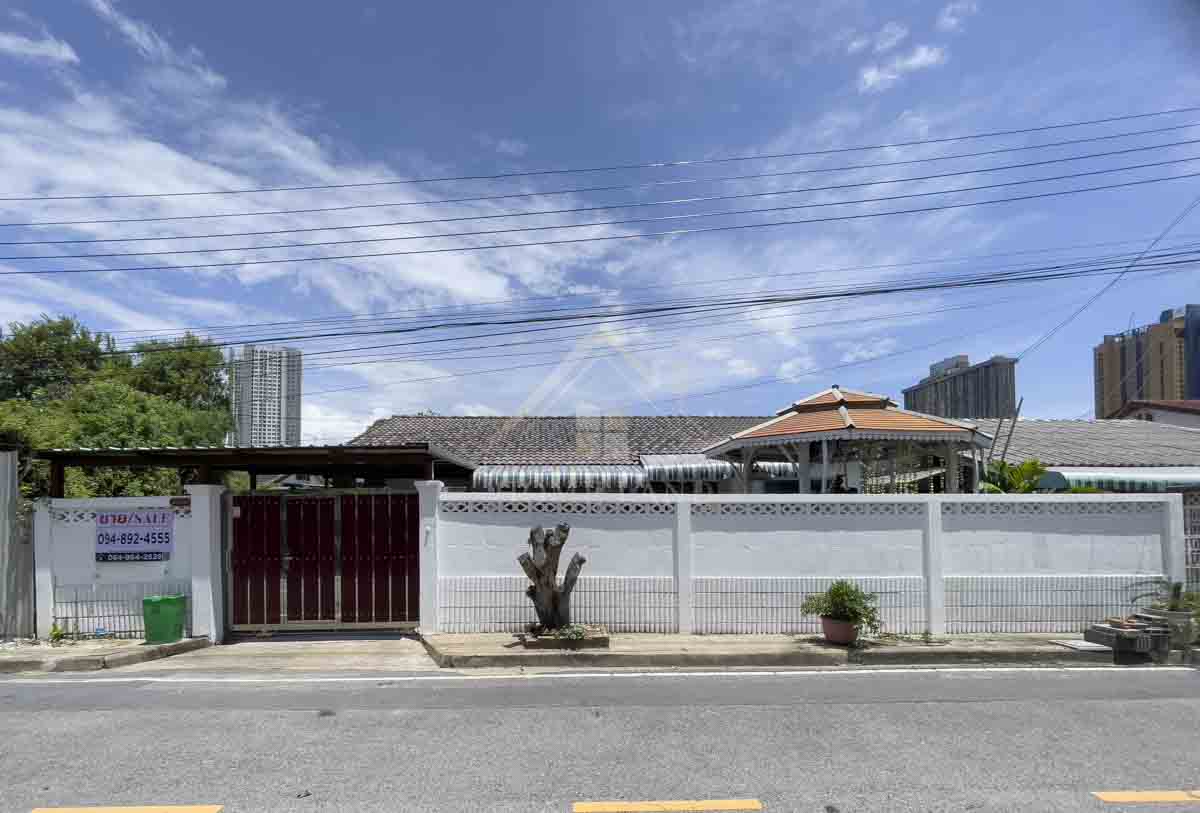บ้านเดี่ยว ชั้นเดียว หมู่บ้าน กฤษดานคร 10 ถนน รัตนาธิเบศร์