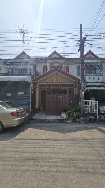 ขายทาวน์เฮ้าส์ 2 ชั้น 16 วา2 ห้องนอน 2 ห้องน้ำเค.ซี. รามอินทรา 1