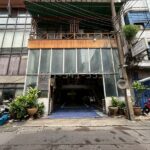 ขายอาคารพาณิชย์ 2 คูหา โบ๊เบ๊ ซ.วัดบรมนิวาส แยก 4