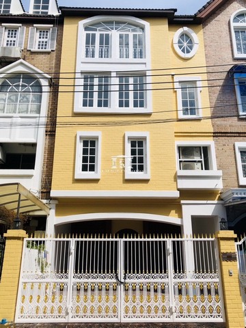 ขาย ทาวน์เฮ้าส์ 4 ชั้น เย็นอากาศเรสซิเด้นท์ ถนนเย็นอากาศ เนื้อที่