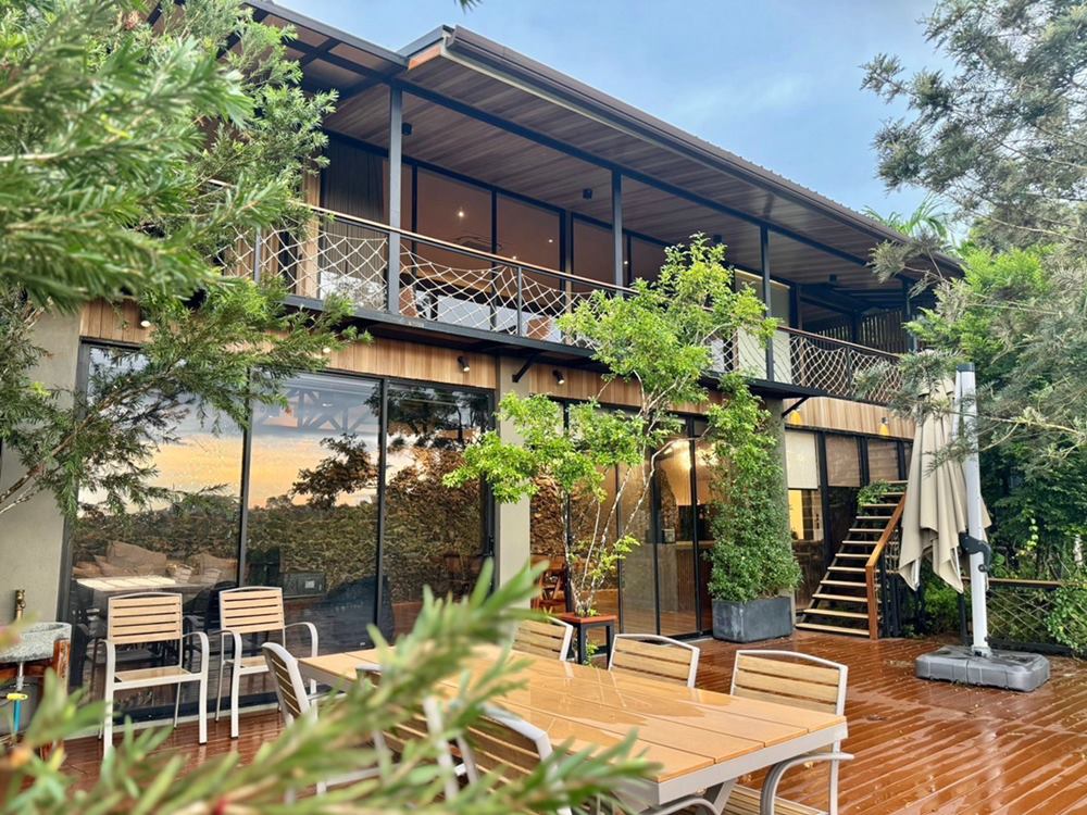 ขายสวนทุเรียน ขั้นบันได พร้อมบ้านตากอากาศ บนเขา พร้อมโฉนด! วิวหลักล้าน 11ไร่ อ.มะขาม จันทบุรี โทร 0830132000