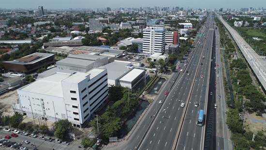 ให้เช่าสำนักงาน-โชว์รูม พร้อมโกดังขนาดใหญ่ พื้นที่มากกว่า 10,000 ตารางเมตร