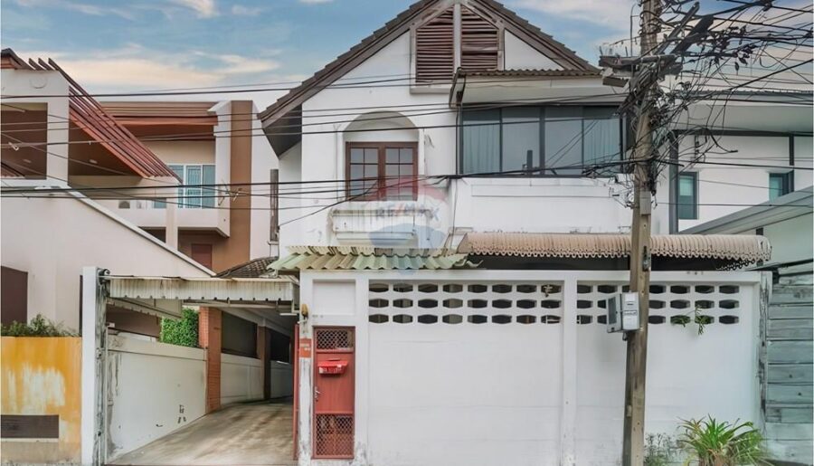 ขายด่วน!!บ้านเก่า ทำเลทอง ใจกลางสุขุมวิท 71 ราคาปรับลง เหลือ 12.9 ล้านบาท !